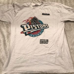 Vintage Detroit Pistons Y2K Logo Size XL